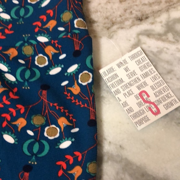 NWT Small Lularoe floral Cassie pencil skirt - Picture 4 of 8